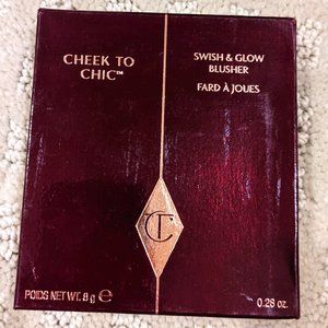 Charlotte Tilbury Cheek to Chic Blush